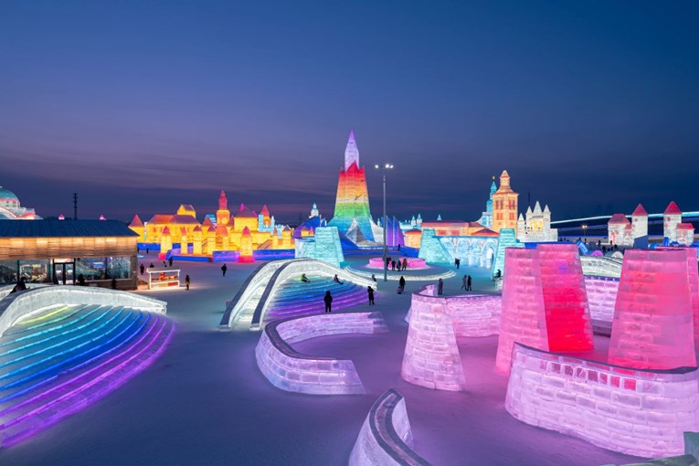 Unatoč koroni otvoren festival: Ledene palače i tornjevi zadivili posjetitelje