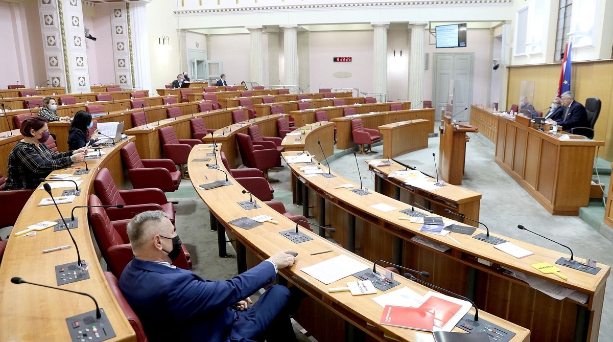 Sabor po hitnom postupku raspravlja o kaznama za nepoštivanje covid-potvrda