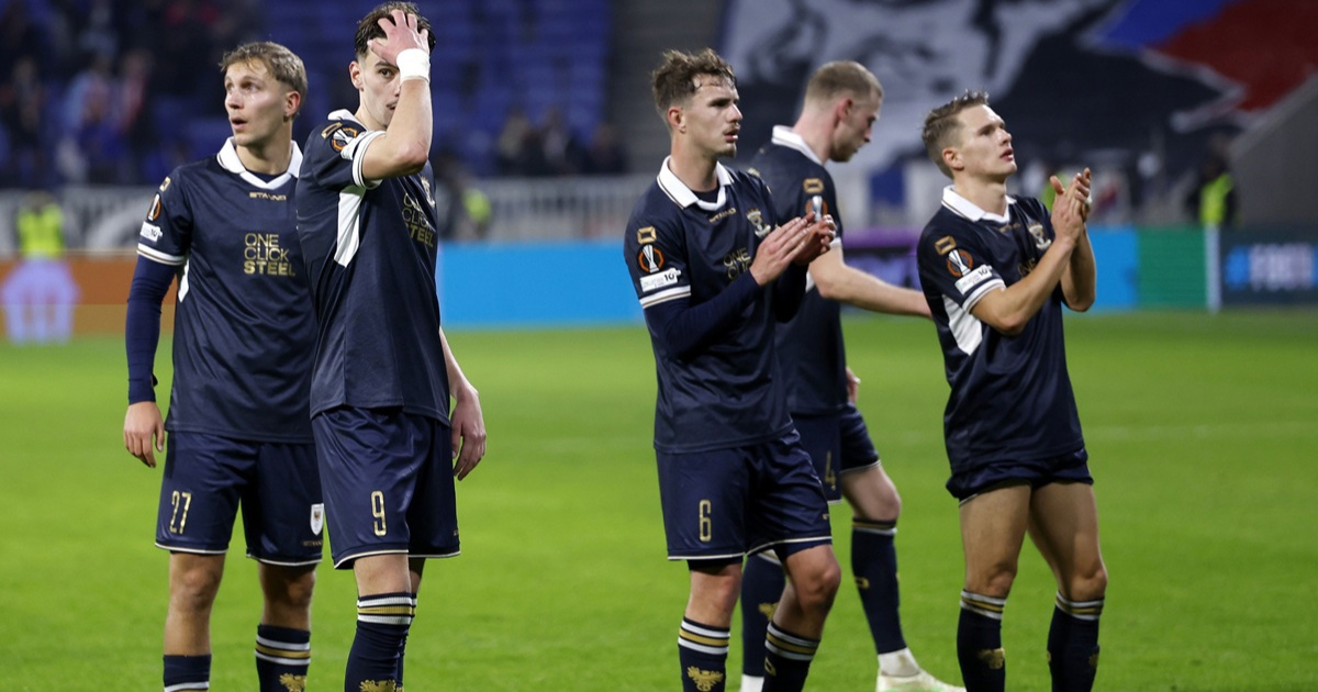 Nizozemski klub zamijenio je 8 igrača u jednoj utakmici. Koristio je bijele zamjene