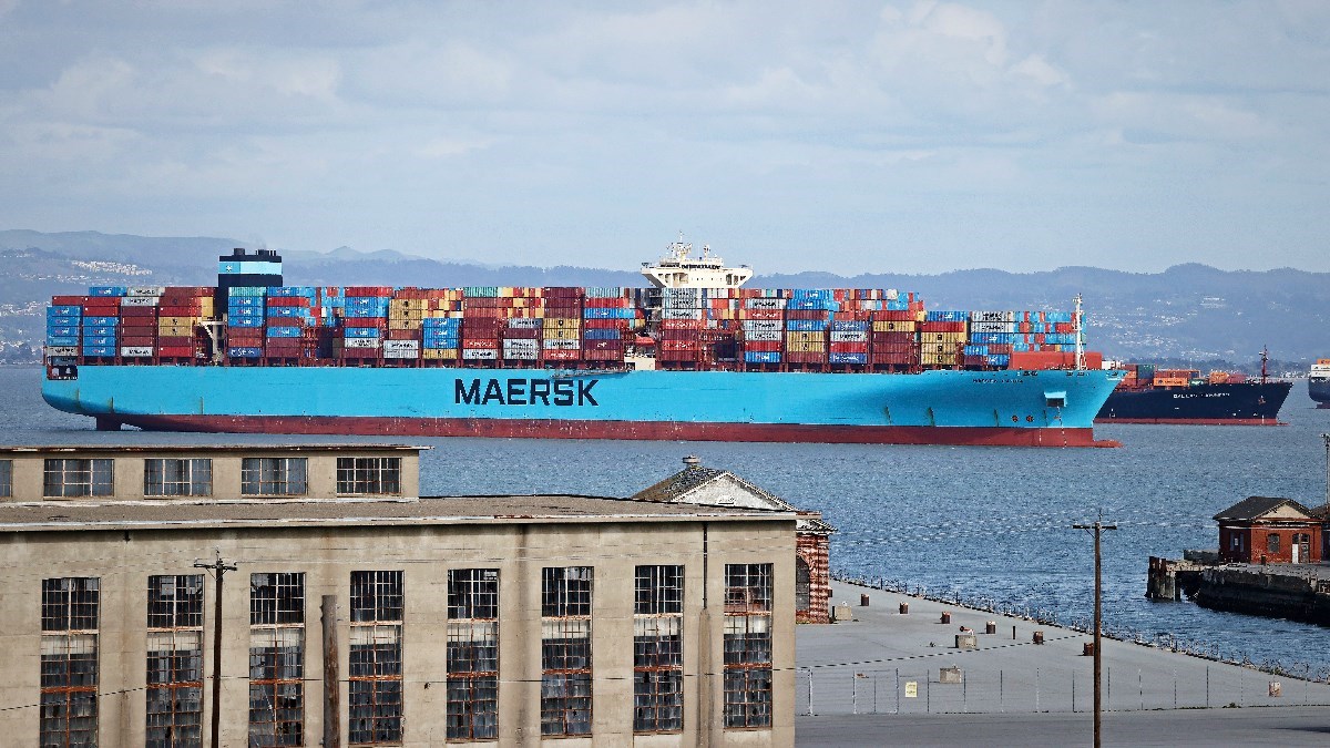 Stotine brodova čekaju u svjetskim lukama. To će rast cijena učiniti još gorim