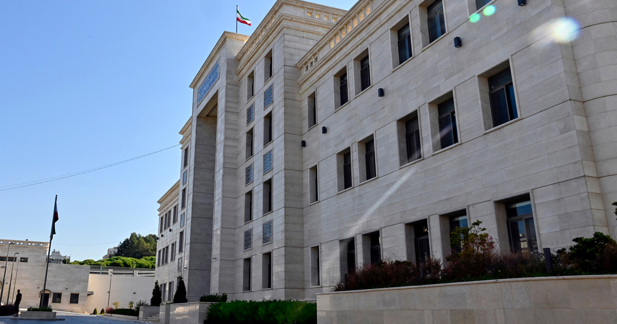 Izrael: Iranski veleposlanik pije kavu u Bejrutu i ruga se Libanonu