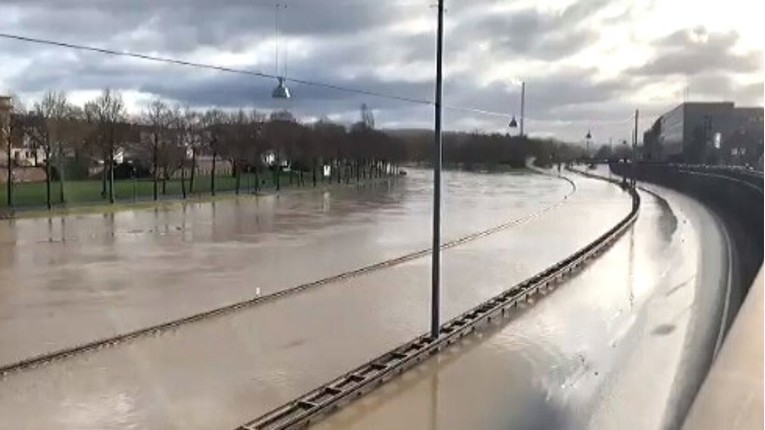 Poplave na jugu Njemačke i u Austriji: Izlile se rijeke, promet u kolapsu