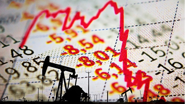 Dolar oslabio, cijene nafte blago pale