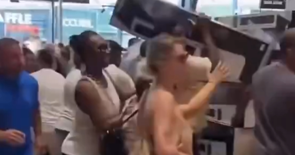 VIDEO Navala na klima-uređaje u Francuskoj, ljudi se mlate u dućanima
