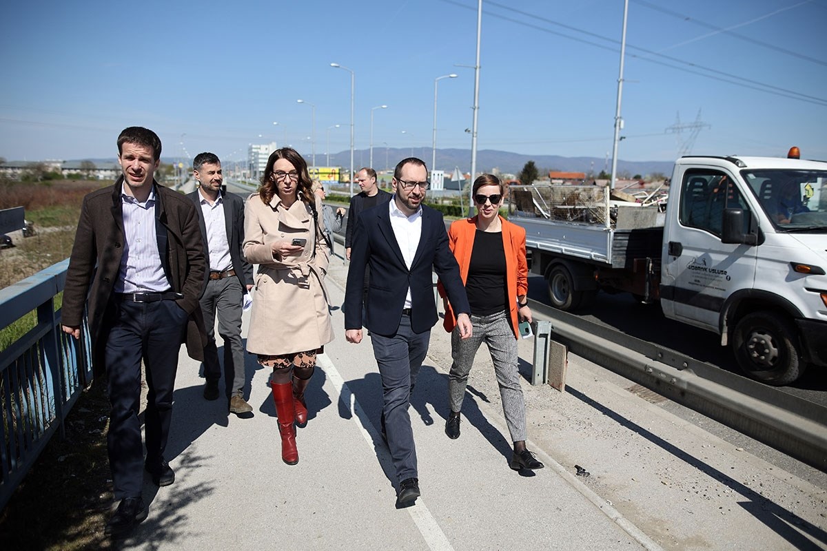 VIDEO Dolenec: Pomoć 200 kuna umirovljenicima koji imaju manje od 1700 kuna mirovine