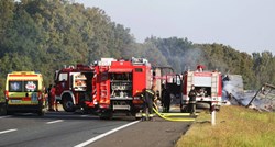 Ugašen požar uzrokovan sudarom teretnih i osobnih vozila kod odmorišta Ježevo