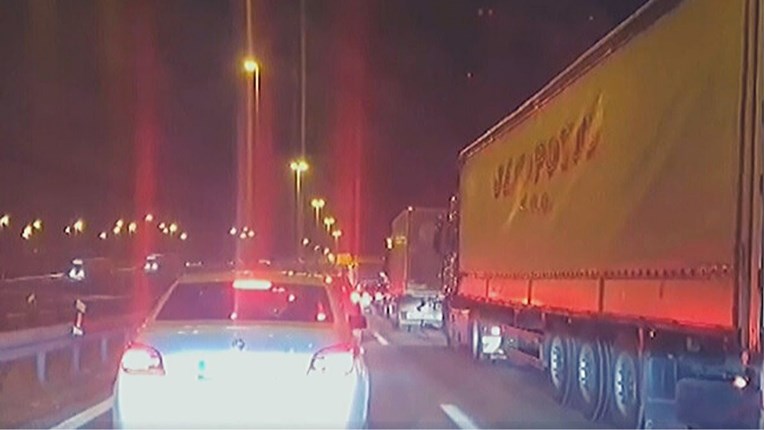 VIDEO Teška nesreća u tunelu Sveti Rok, jedna osoba poginula