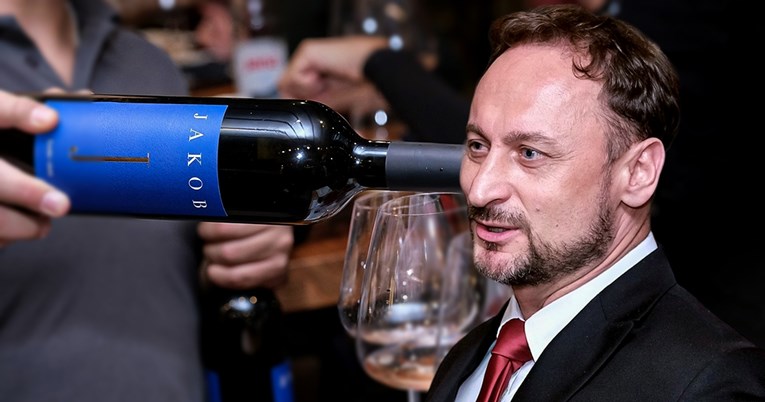 Mario Meštrović preporučuje normalna vina: Jakob Cuvee Plava etiketa 2020.