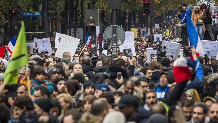 VIDEO Tisuće ljudi u Parizu prosvjedovalo protiv islamofobije