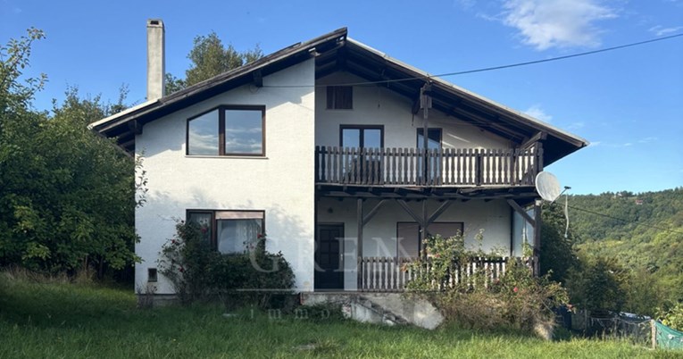 Prilika na Pelješcu: U centru Orebića prodaje se kuća 280 metara od mora