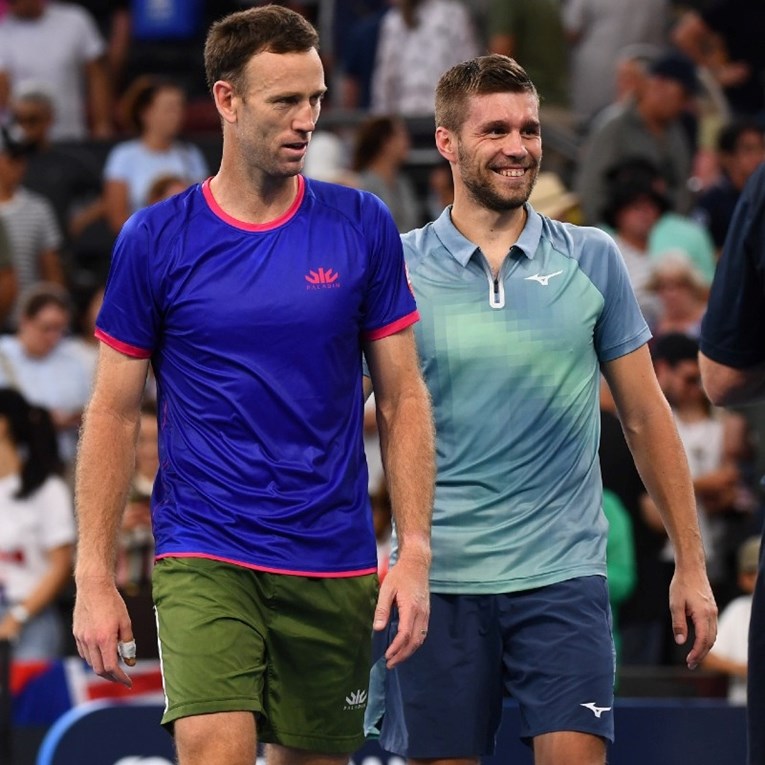 Mektić ušao u finale ATP turnira u Londonu i približio se povratku u Top 10