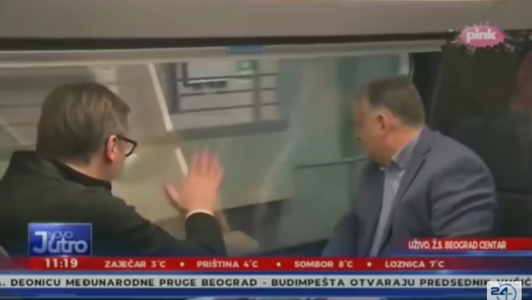 VIDEO Vučić maše u prazno, Orbanu nije jasno što se događa