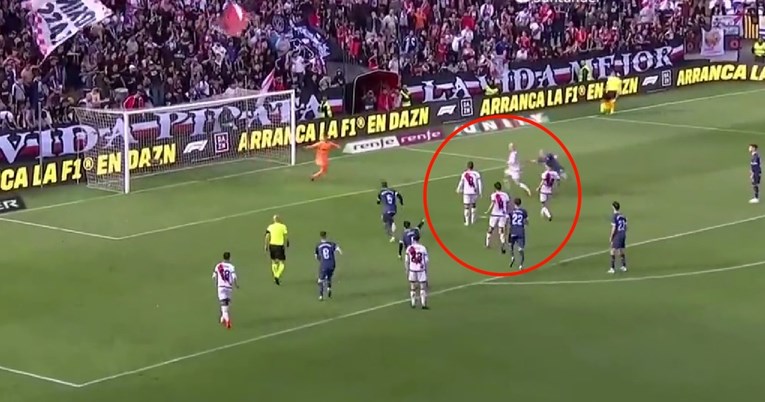 VIDEO Igrači Raya pokušali su zabiti penal kao Messi i Suarez. Slijedio je debakl