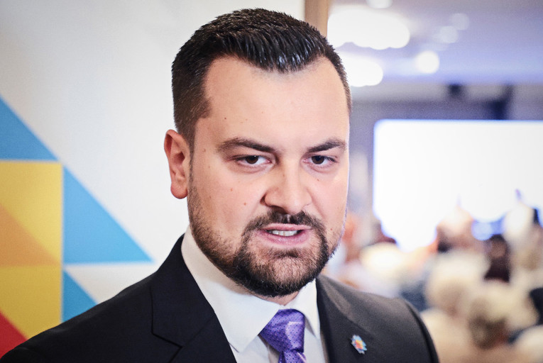 Armin Hodžić ponovno izabran za predsjednika Bošnjačkog nacionalnog vijeća