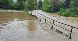 FOTO Veliko nevrijeme u Čabru. Izlila se rijeka, bujične poplave...