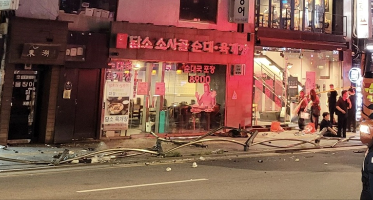 Muškarac se automobilom zabio u pješake u Seulu, najmanje devet poginulih