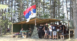 VIDEO Ovo je kamp u kojem se mlade Srbe priprema za rat