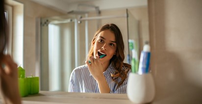 Greška koju mnogi rade kod pranja zubi može uzrokovati žutilo, tvrdi stomatolog