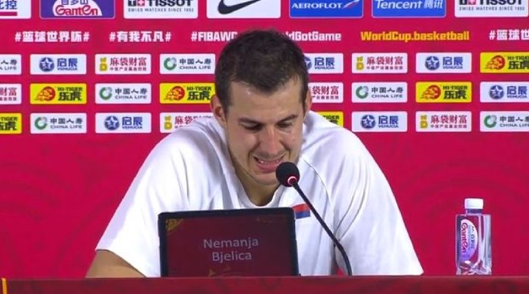 Bjelica plakao nakon debakla: "Igrao sam sra*e, Srbijo, oprosti nam"