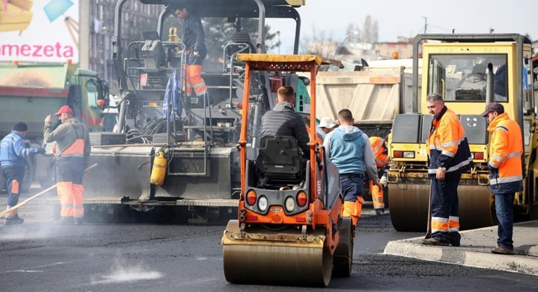 Poljske tvrtke napravile asfalt koji miriše na cvijeće: "Radnicima će biti ugodnije"