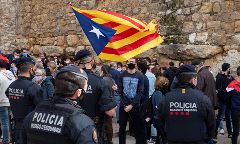 Katalonci sutra izlaze na parlamentarne izbore