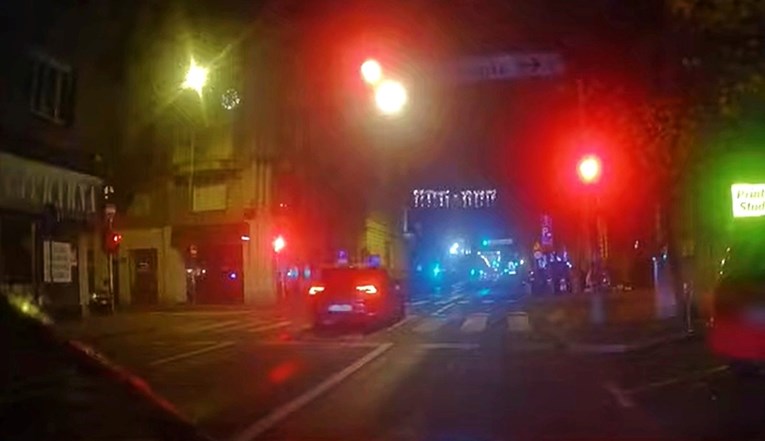 VIDEO Pogledajte kako u Zagrebu po noći prolaze kroz čisto crveno na semaforu