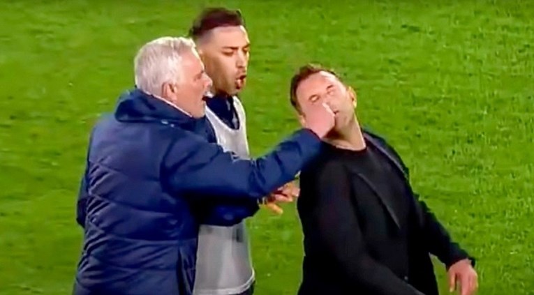 As: Čelnici Fenera žele da Mourinho dobije otkaz. Ali onda bi mu dugovali 40. mil. €