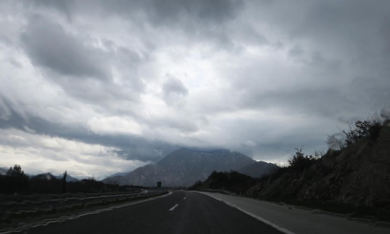Jak vjetar između Kikovice i Delnica, autocesta otvorena samo za osobna vozila
