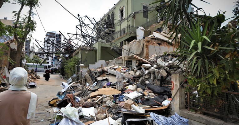 Eksplozija u Bejrutu: Broj poginulih popeo se na 220, trojica ministara dala ostavke