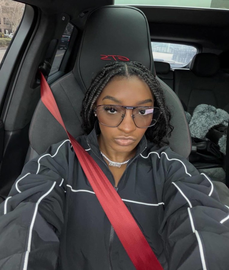 Simone Biles ukrali Porsche iz dvorišta: "Stvari koje mi se događaju su lude"