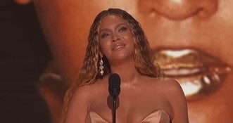 Fanovi prozivaju Beyonce zbog govora na Grammyjima: "Dvolična je i licemjerna"
