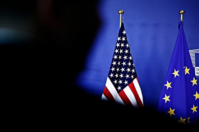 EU i Trump jako blizu dogovora oko carina, kažu izvori za Reuters