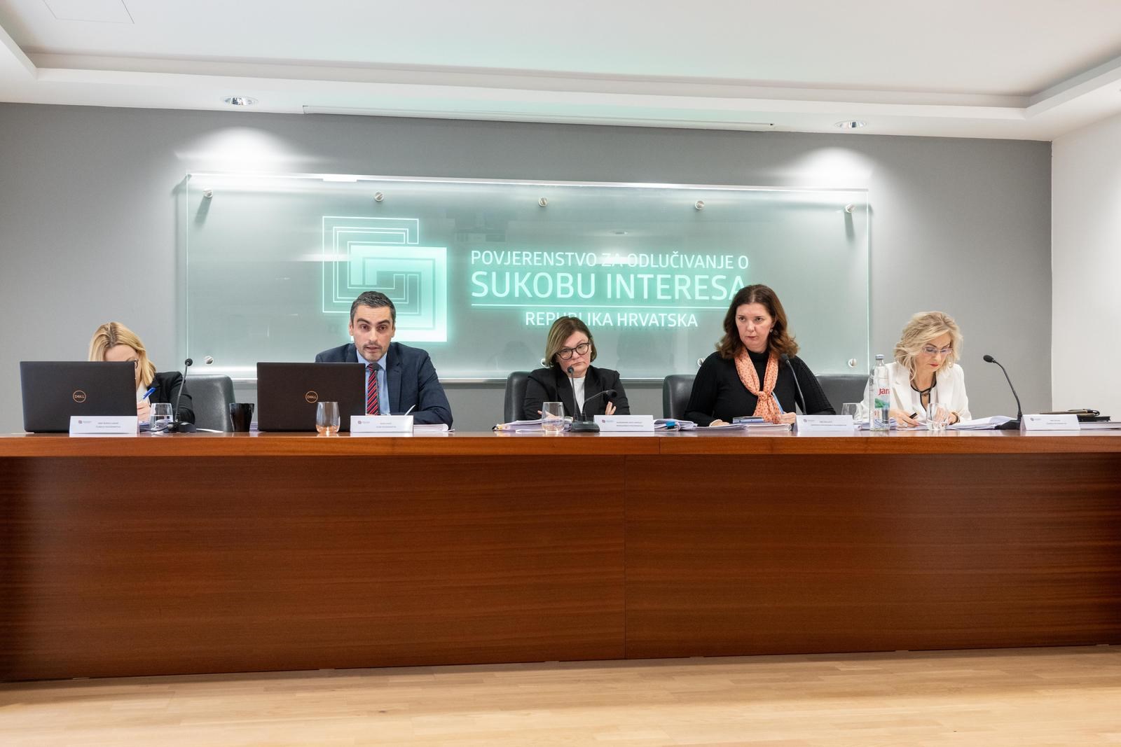 Četvero kandidata za člana Povjerenstva za odlučivanje o sukobu interesa