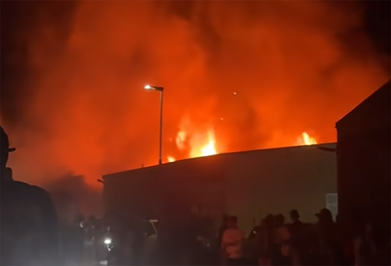 Požar uništio diskoteku u Njemačkoj, 750 posjetitelja uspjelo pobjeći