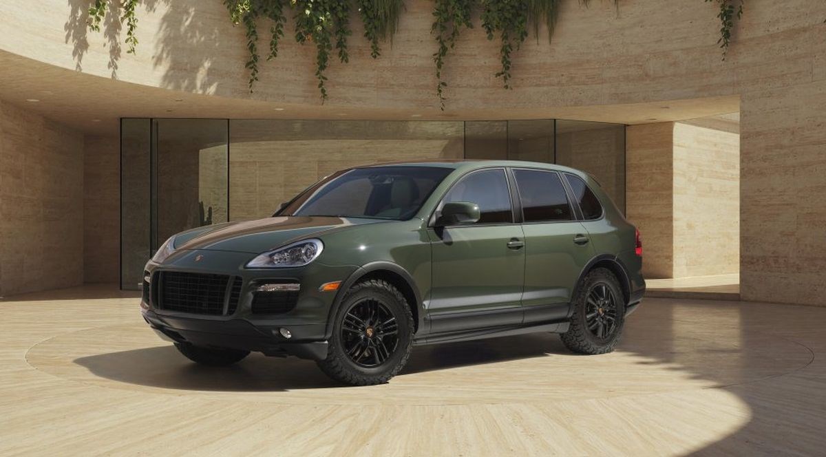 Porsche tvornički restaurirao rijedak Cayenne GTS s ručnim mjenjačem