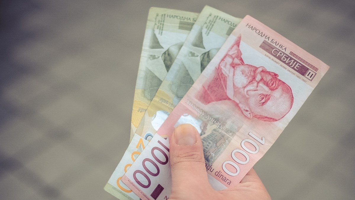 Na Kosovu se od danas ne može više plaćati dinarima. EU: Zabrinuti smo zbog toga