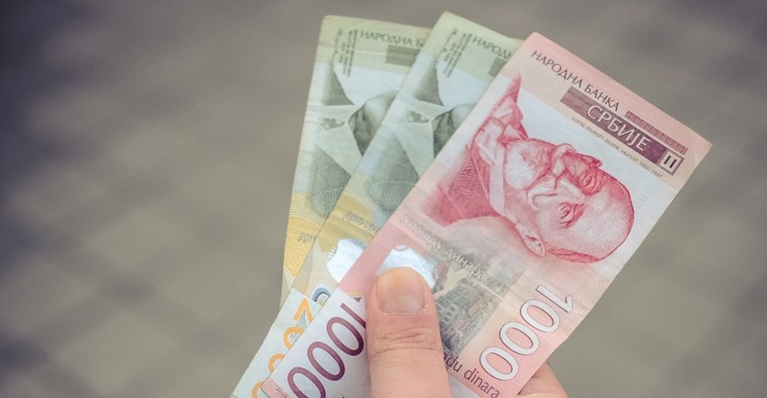 Na Kosovu se od danas ne može više plaćati dinarima. EU: Zabrinuti smo zbog toga