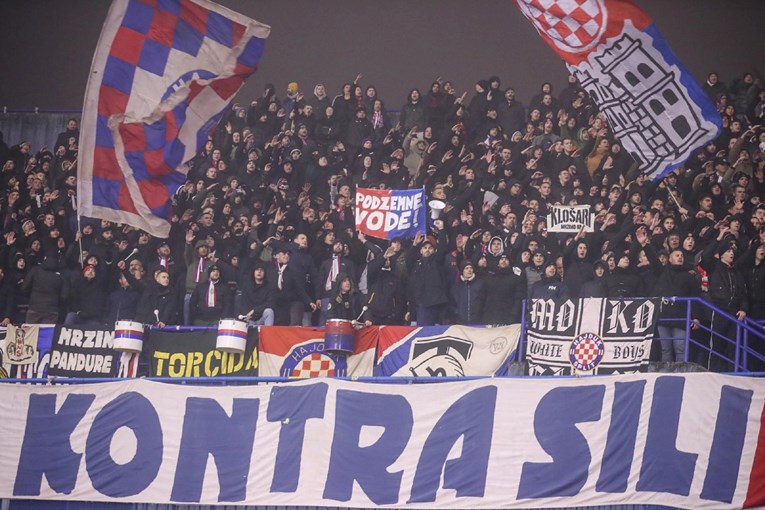 Igrači Hajduka krenuli prema svlačionici. Ovako je reagirala Torcida