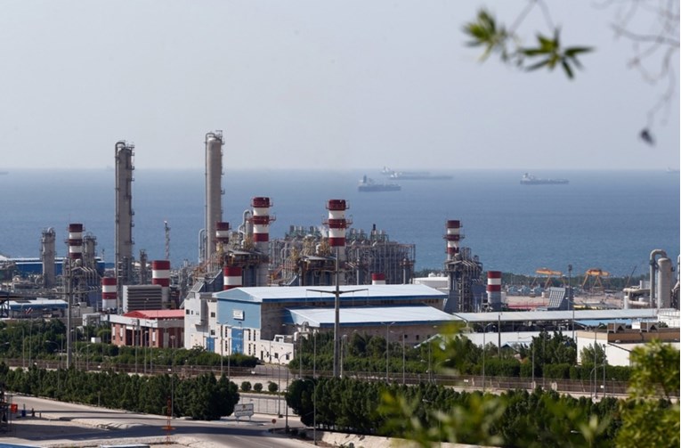 Rat u Iranu prazni skladišta nafte. Europi prijeti energetska kriza