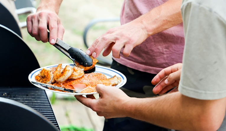 Pet "loših" navika koje zapravo tope opasnu masnoću na trbuhu, prema dijetetičarki