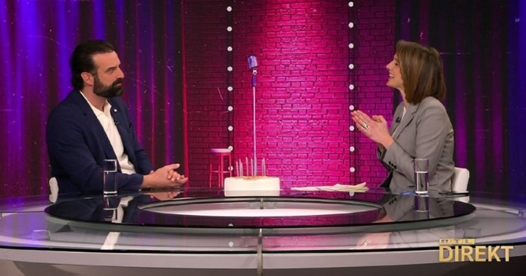 Ivan Šarić iznenadio Mojmiru tortom u studiju pa je pitao: "Ti to fejkaš reakciju?"