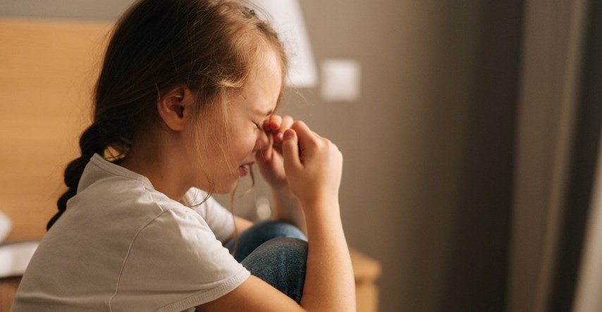 Sedam suptilnih znakova koji otkrivaju da dijete možda pati od anksioznosti