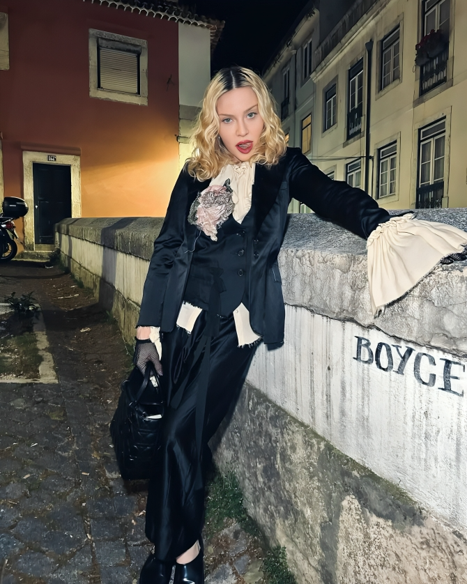 Madonna se pohvalila torbicom od 100.000 dolara, naručuje se isključivo uz pozivnicu