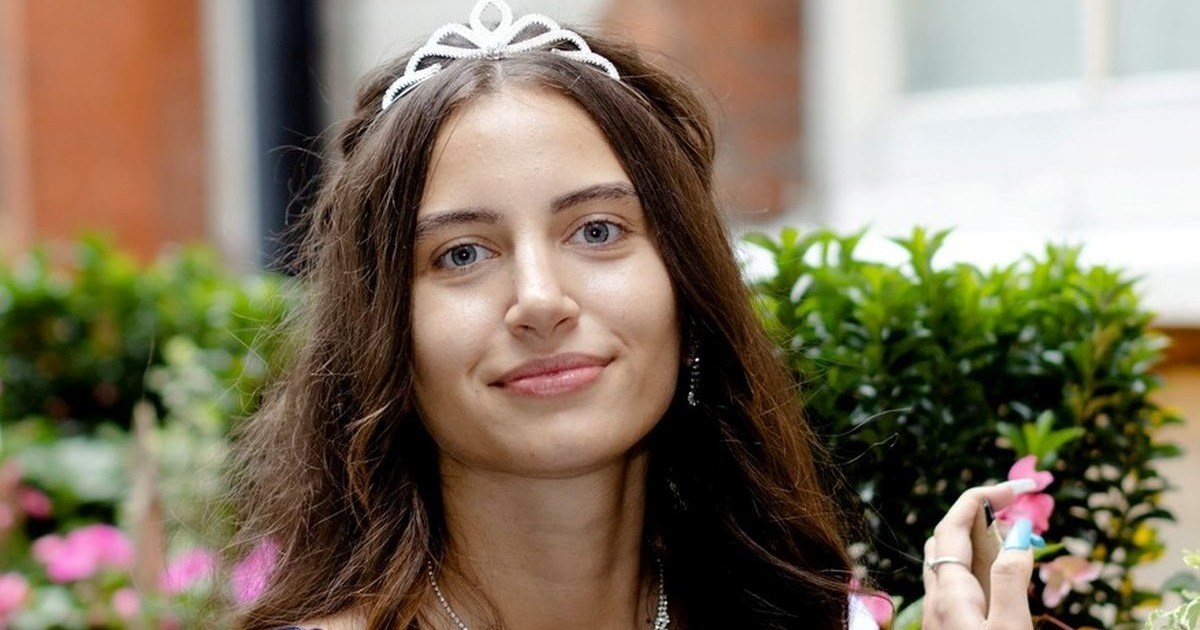 Finalistica izbora za Miss Engleske natjecala se bez šminke i ušla u povijest