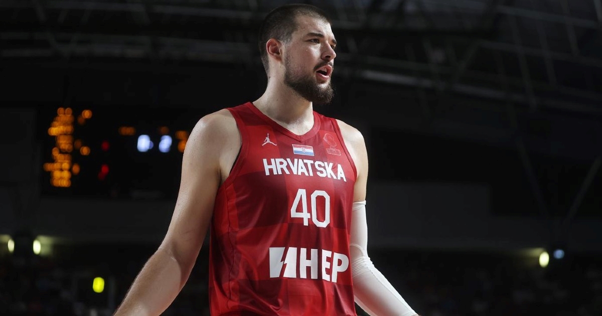 Zubac: Žao mi je što u najboljim godinama propuštam velika natjecanja