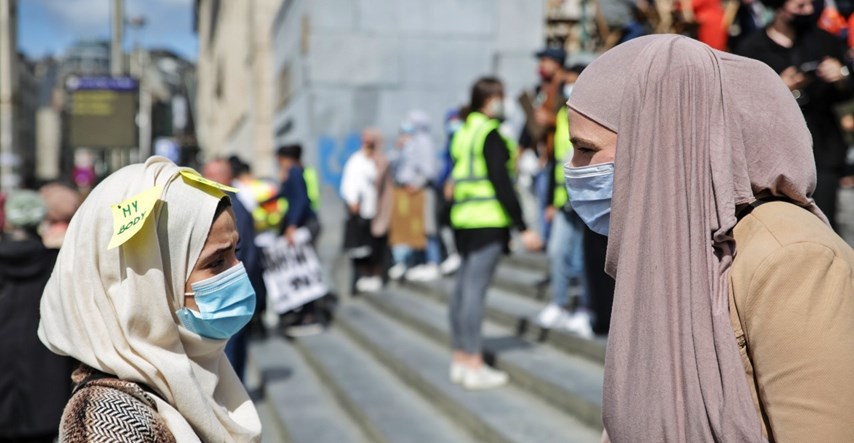 Prekinuta europska kampanja o hidžabu zbog koje je poludjela francuska desnica