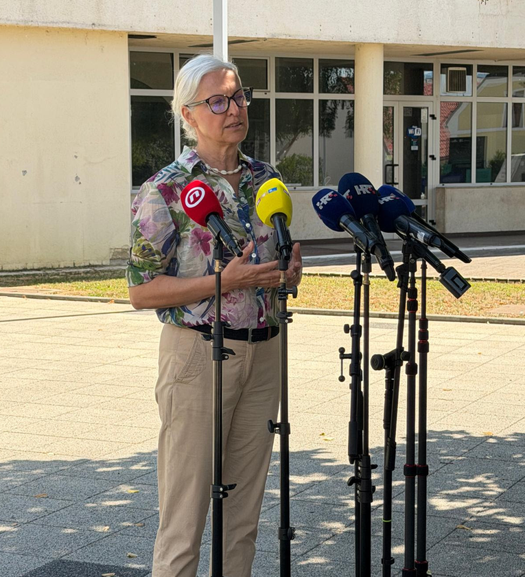 "600 kamiona je prešlo granicu. Kako je moguće da nitko nije zavirio ni u jedan?"