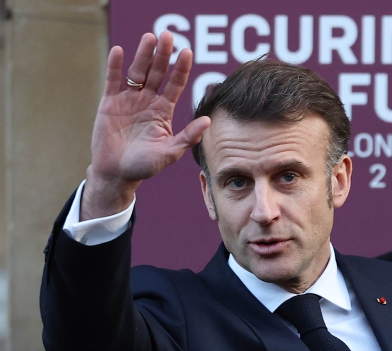 Macron se večeras obraća naciji