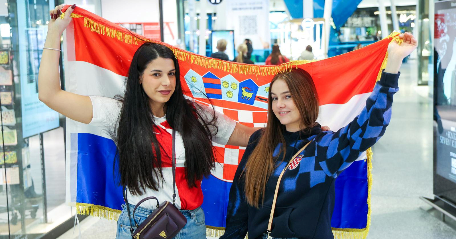 VIDEO Pogledajte atmosferu u Švedskoj: Ori se "Ponosna je moja zemlja Hercegovina"