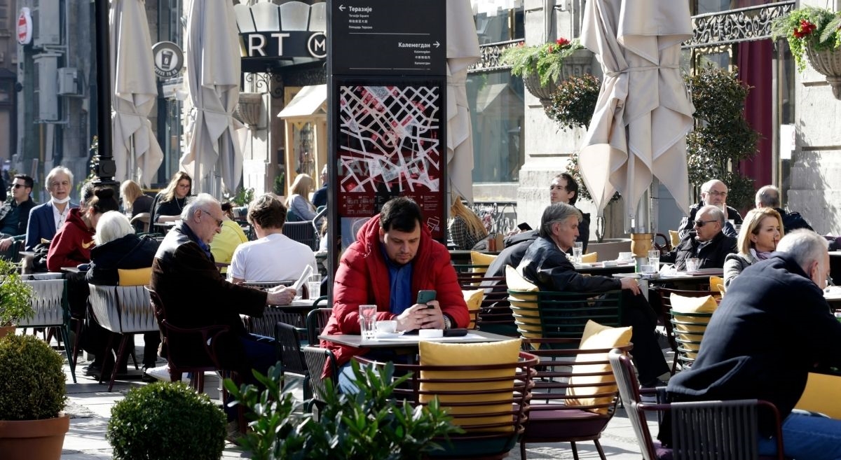 Srbija najavila otvaranje šoping-centara i škola